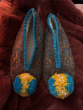 Handmade Gray Wool Pom-Pom Slippers with Blue & Yellow Accents